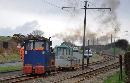 'Pig' arrives at the site of further track relaying at Halfway House, 11.12.14.